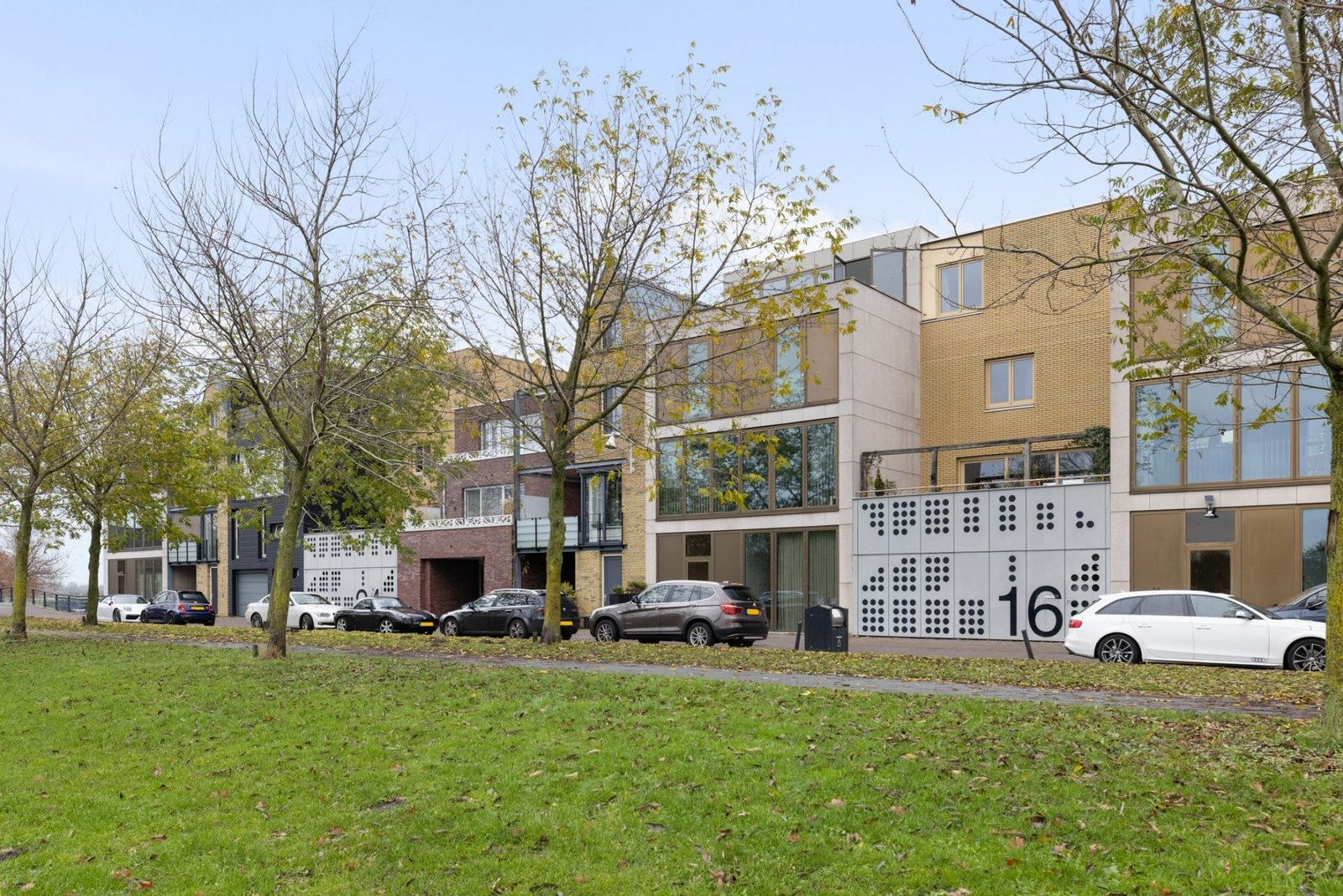 SK18 gallery