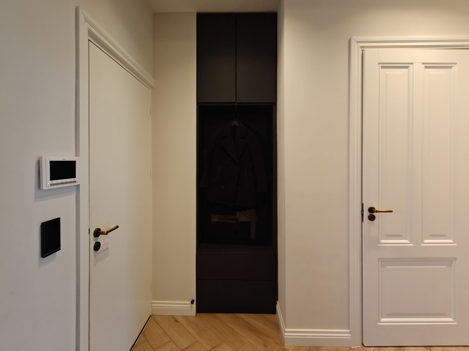AD76 gallery